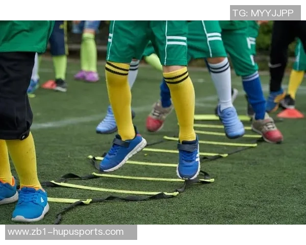 小小足球ios带你体验真实足球赛场的激情与乐趣